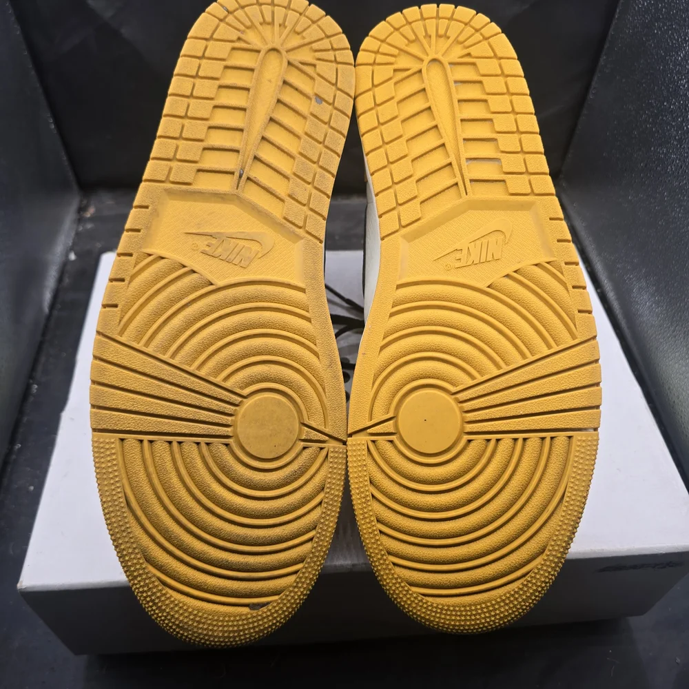 Jordan High-Top Sneakers in‎ Yellow, White & Black